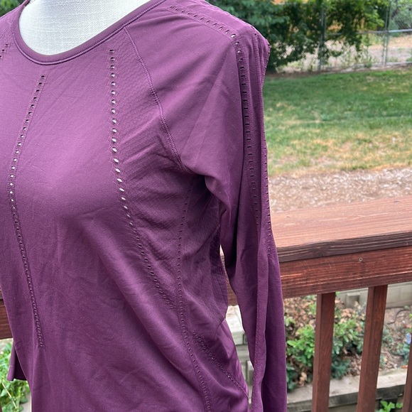 Athleta Long Sleeve Technical Work Out Top, S - Picture 5 of 11